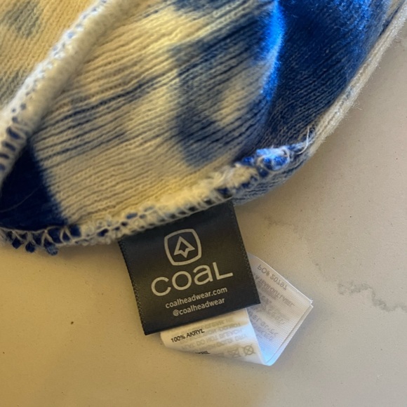 Coal Winter Hat - Picture 2 of 3